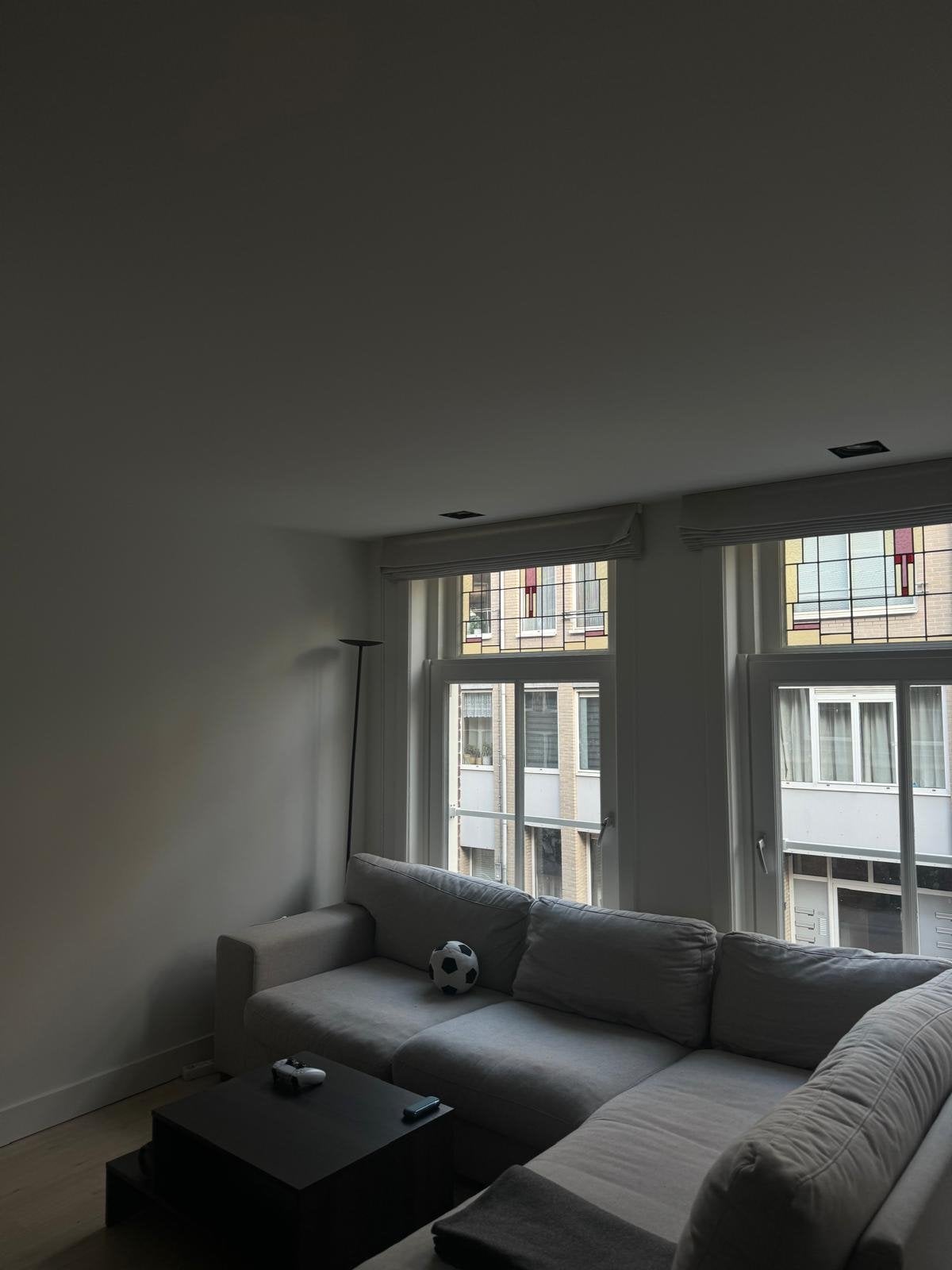 Comfortabele grijze hoekbank - Zo goed als nieuw, 250 tot 300 cm, Hoekbank, 75 tot 100 cm, Ophalen of Verzenden
