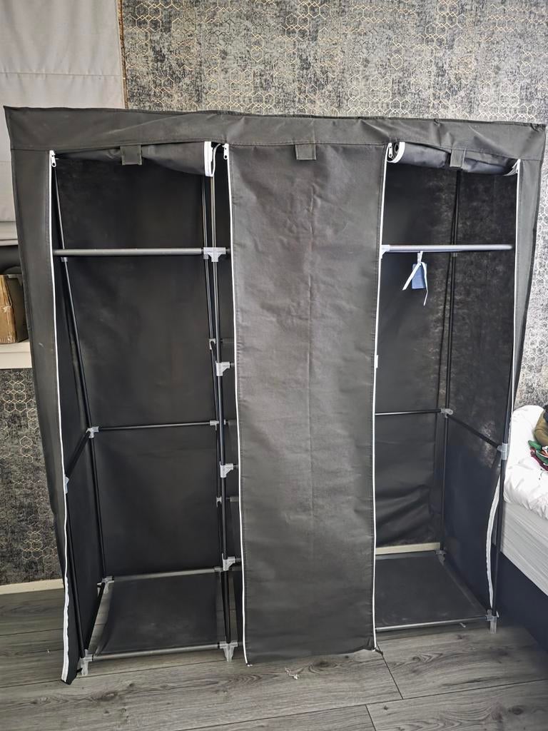 Zwarte kledingkast, Ophalen, 50 tot 75 cm, 50 tot 100 cm, 150 tot 200 cm
