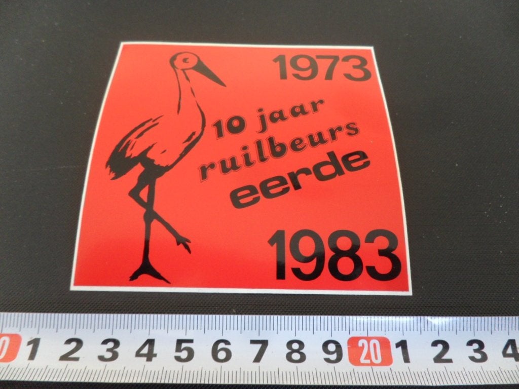 sticker ooievaar 1973-1983 rood 10 jaar ruilbeurs eerde *, Ophalen, Zo goed als nieuw