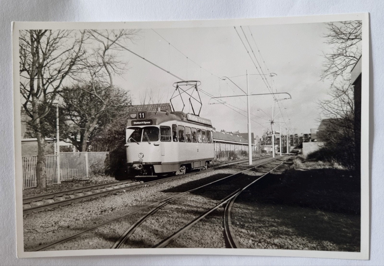 143)Foto Den Haag Parallelweg PCC tram lijn 11, Ophalen of Verzenden, 1980 tot heden, Zuid-Holland