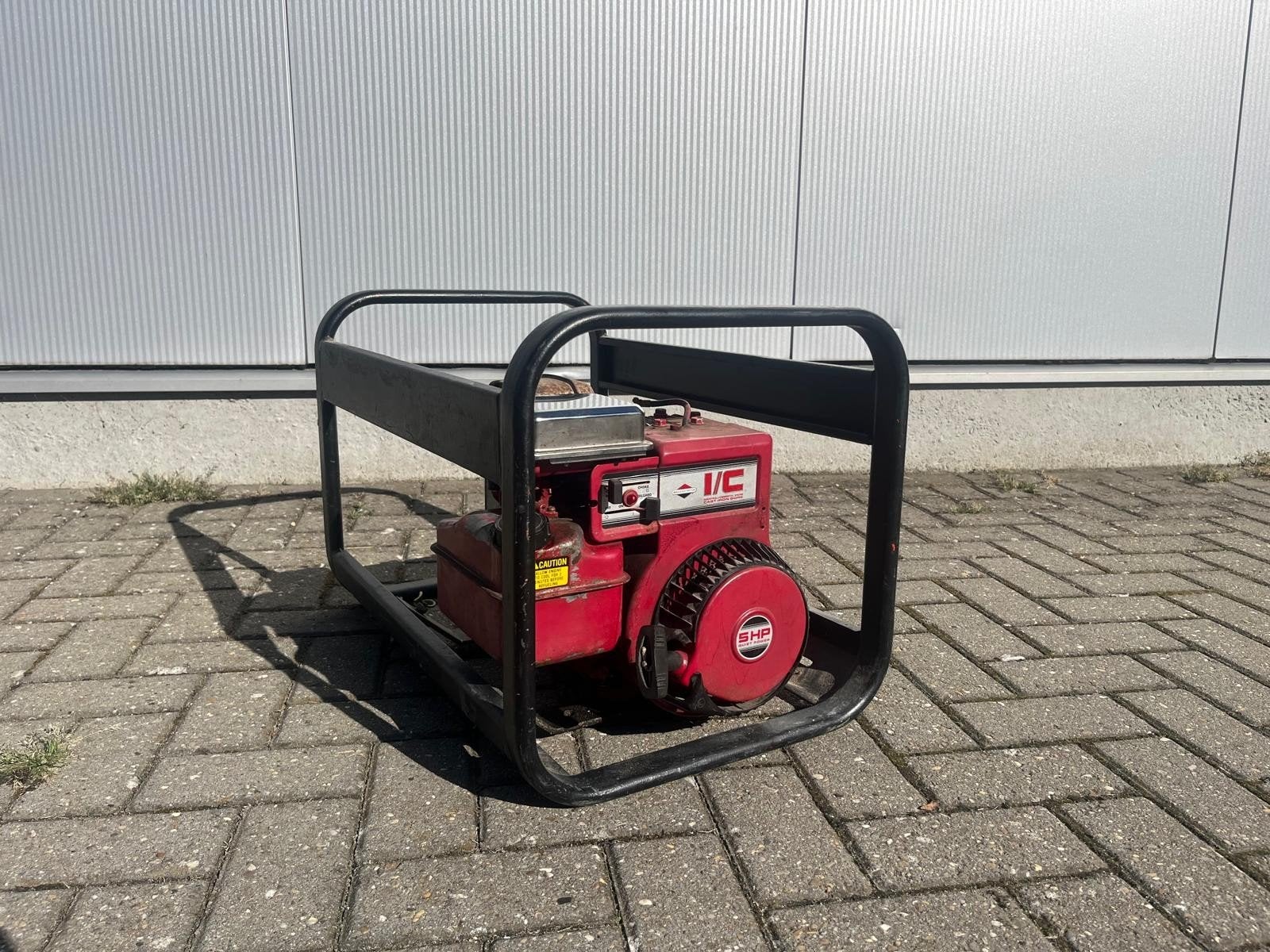 Briggs and Stratton GSM 2500 B Benzine Aggregaat, Ophalen, Gebruikt, Benzine