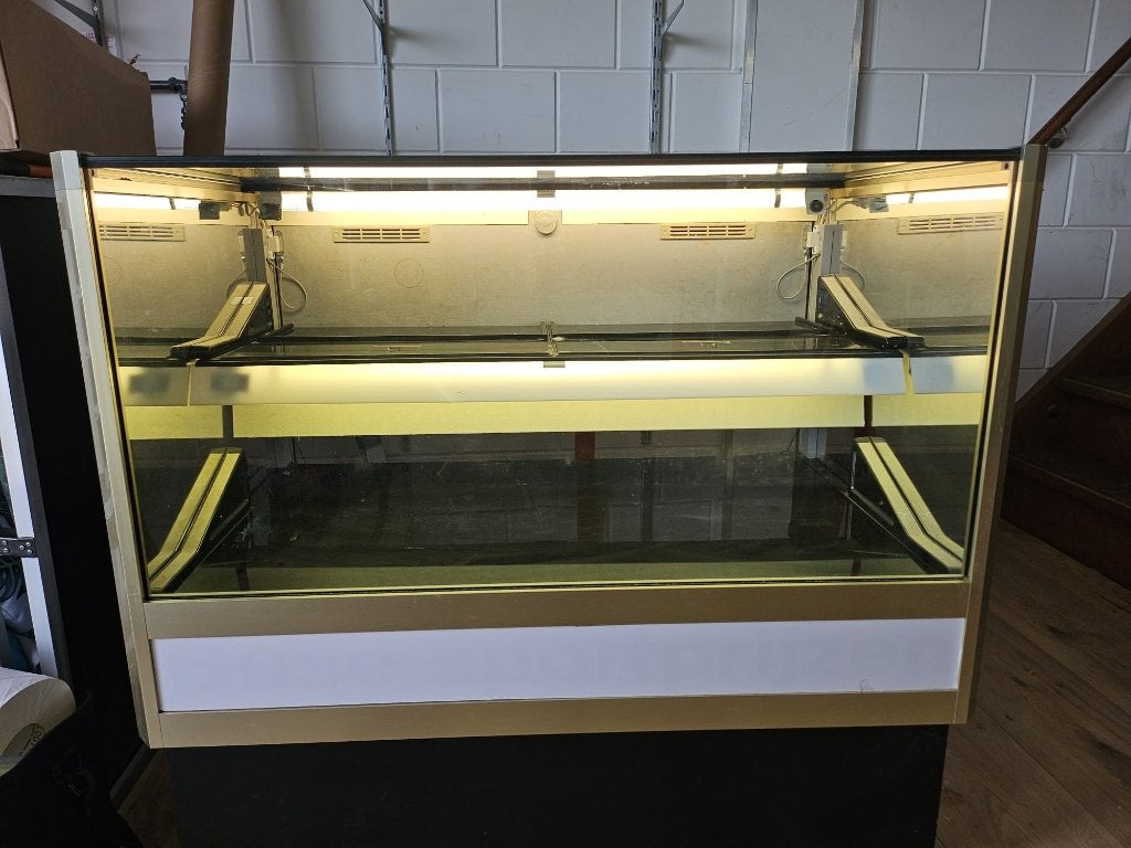 vitrine tafelmodel(balie) verlicht, Huis en Inrichting, Kasten | Vitrinekasten, Ophalen, Gebruikt, Met klep(pen), Glas