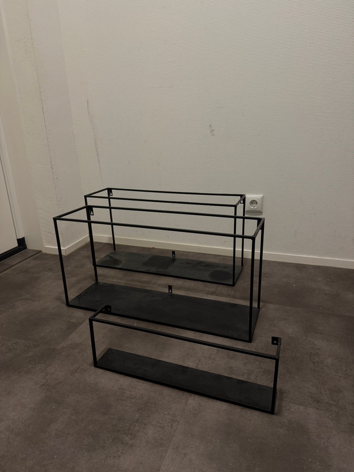 3x WOOOD Meert wandplank zwart 35x70x20 cm - ZGAN, Ophalen of Verzenden, Zo goed als nieuw