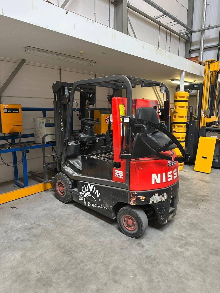 Nissan Elektrische Heftruck 2.5T | Sideshift, Zakelijke goederen, Machines en Bouw | Heftrucks en Intern transport, Heftruck, Ophalen of Verzenden