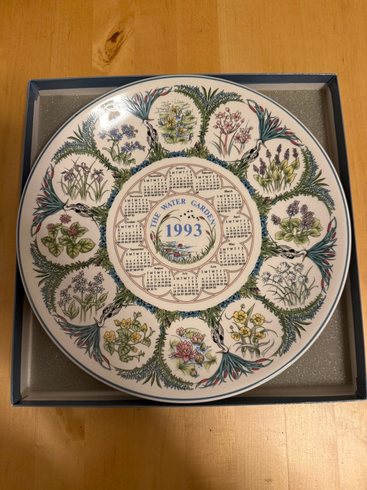 Wedgwood “The Water Garden” kalenderbord uit 1993, Ophalen
