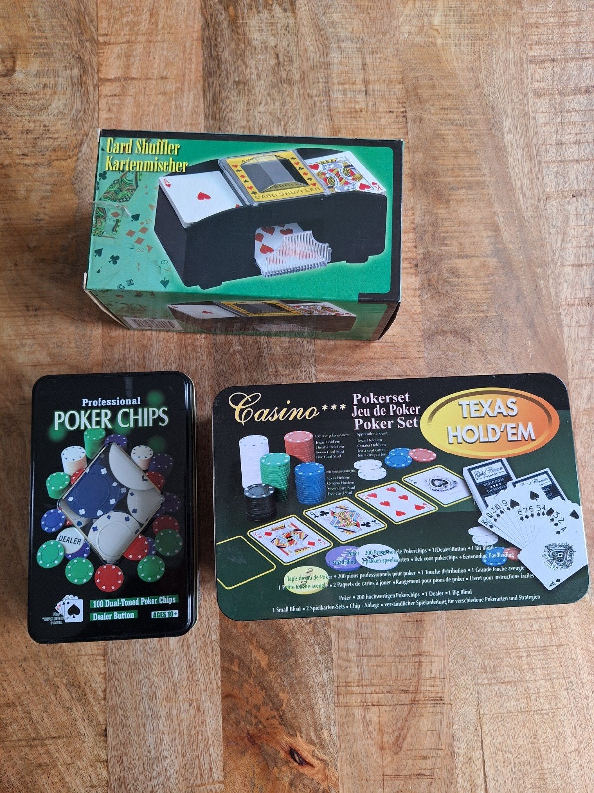 Poker set, poker chips en automatische kaarten schudmachine, Drie of vier spelers, Ophalen of Verzenden, Gebruikt