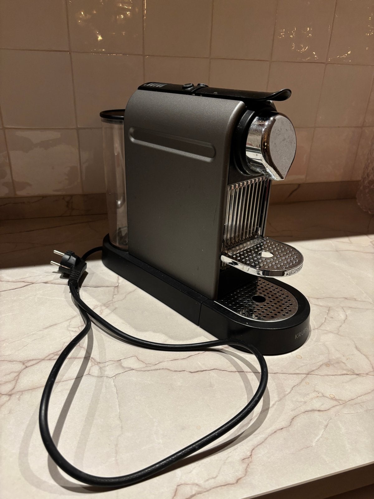 Krups Nespresso XN 7001 Koffiemachine, Gebruikt, Koffiemachine, Ophalen of Verzenden, 1 kopje
