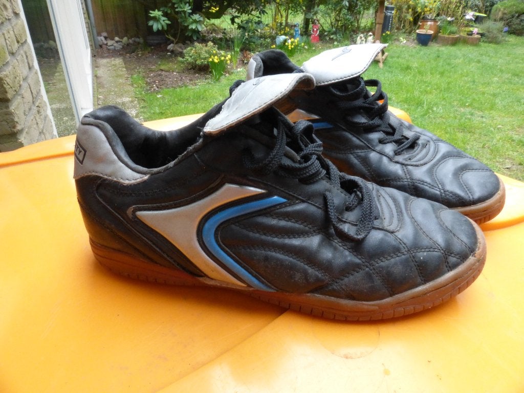 voetbal sportschoen maat 40, Gebruikt, Maat XS of kleiner, Schoenen, Ophalen of Verzenden