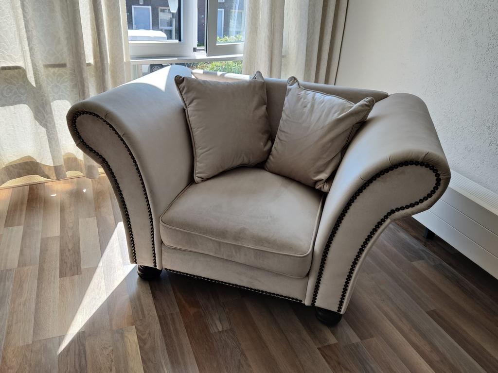 Luxe 2-zits bank en fauteuil in beige stof, Huis en Inrichting, Ophalen, Tweepersoons, 75 tot 100 cm, Zo goed als nieuw
