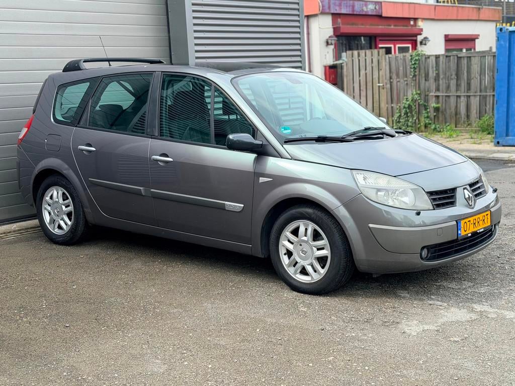 Renault Grand Scénic 2.0-16V Automaat, Auto's, Renault, 1998 cc, 135 pk, 4 cilinders, 1505 kg