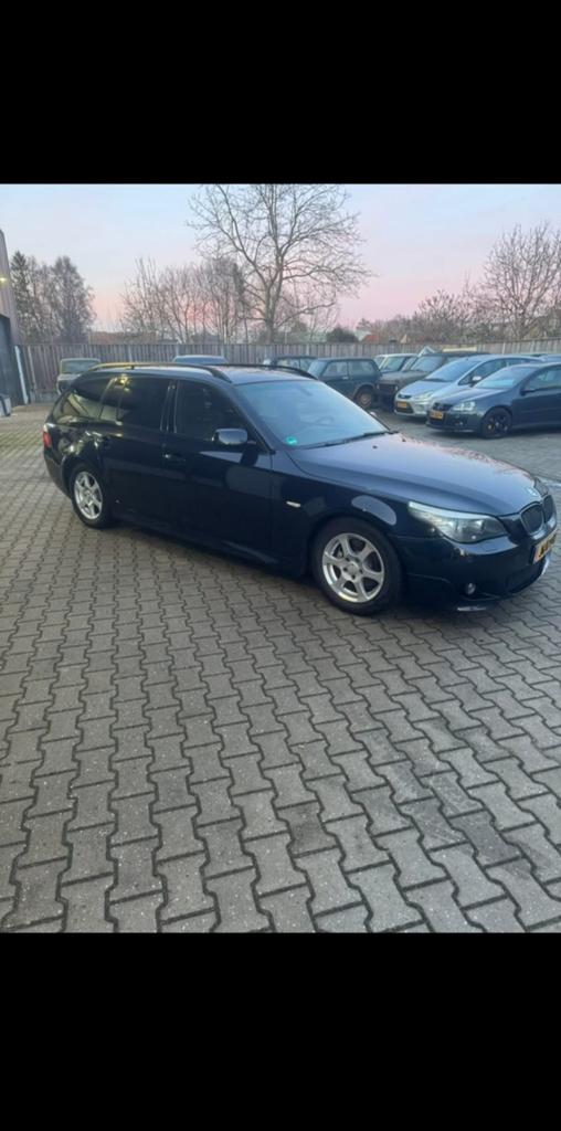BMW 5-Serie 2.5 I 523 Touring 2007 Zwart, Auto's, BMW, 13 km/l, Achterwielaandrijving, Zwart, Zwart