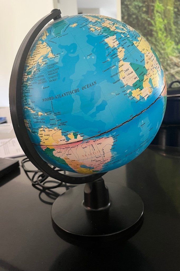 Verlichte Wereldbol - Educatief en Decoratief, Kunststof, 30 cm, Zo goed als nieuw, Staatkundige wereldbol