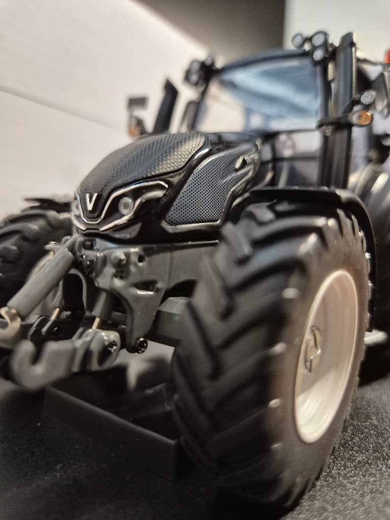 VALTRA G135, Ophalen of Verzenden, Nieuw, Tractor of Landbouw, Universal Hobbies