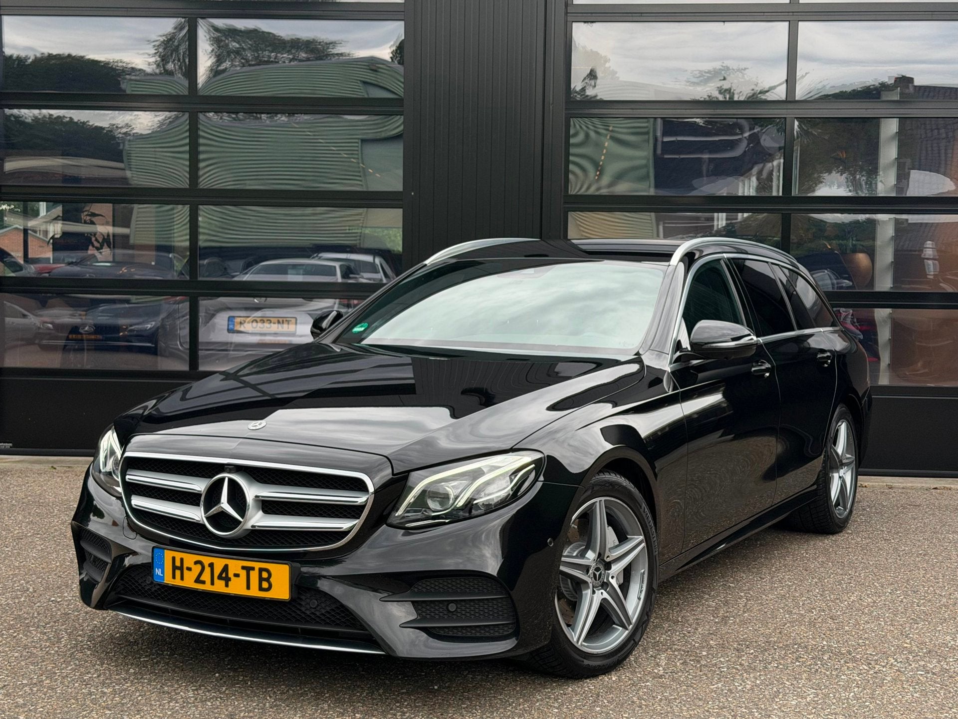 Mercedes-Benz E-klasse Estate E200 AMG Edition Sport Camera, Automaat, Achterwielaandrijving, Gebruikt, Zwart