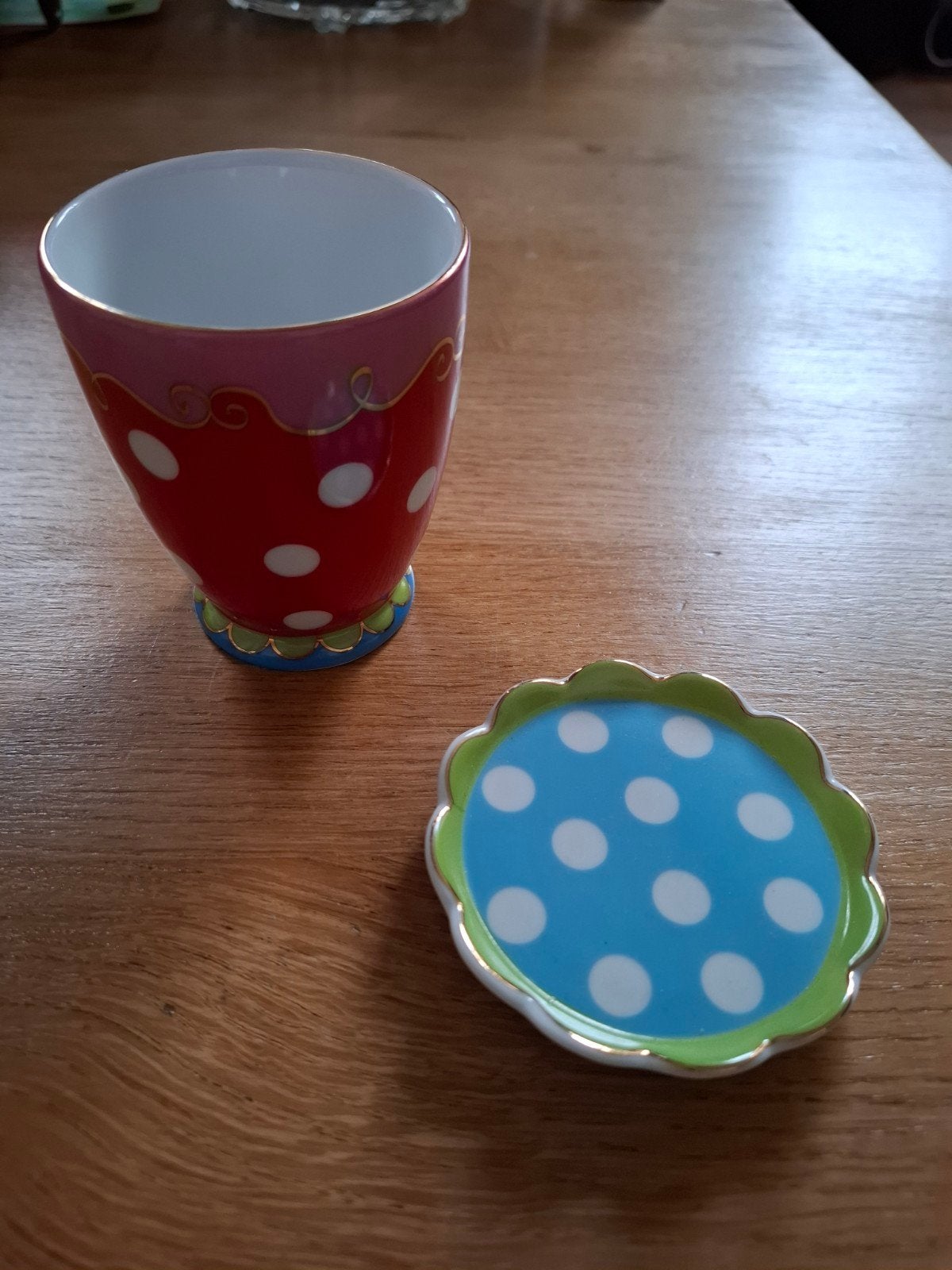 Oilily mokje met onderzetter - Douwe Egberts, Gebruikt, Overige merken, Keramiek, Mok