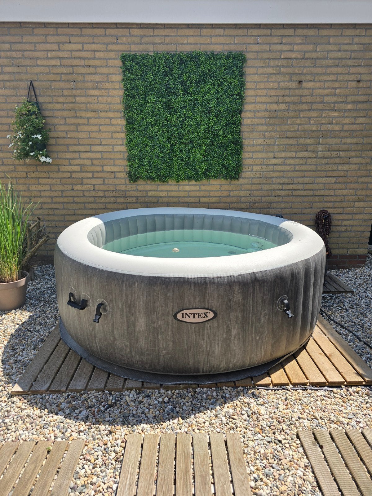 Intex deluxe 4 persoons jacuzzi, Ophalen, Pomp