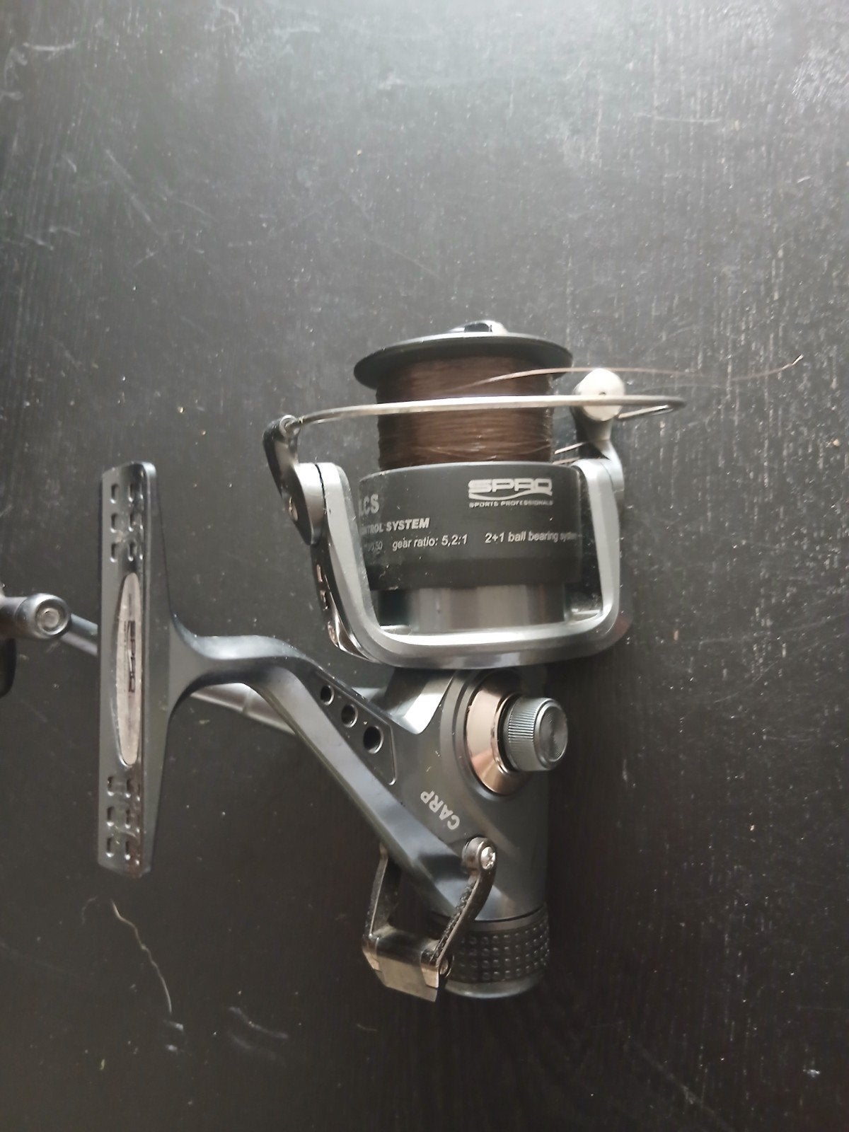 Spro Carp 350LCS Werphengelmolen met vislijn, Ophalen of Verzenden, Zo goed als nieuw, Molen