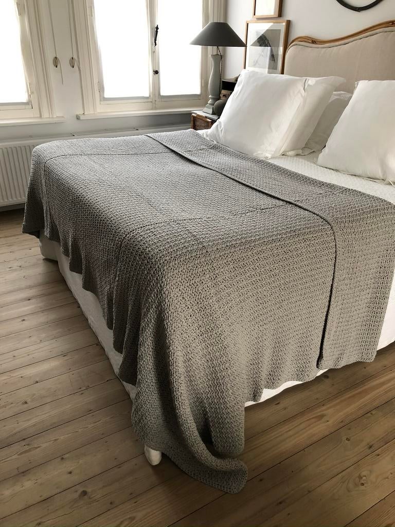 NIEUW HANDGEMAAKT XXL DEKEN SPREI KATOEN BED, Ophalen of Verzenden, Zo goed als nieuw