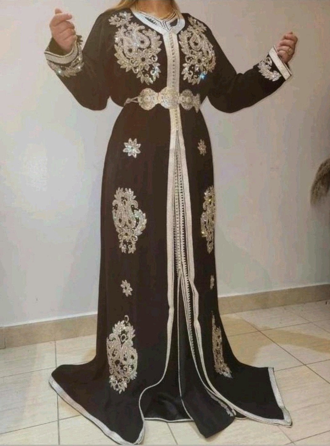 Takchita te Huur - Nieuw, Kleding | Dames, Ophalen, Nieuw, Maat 38/40 (M), Overige typen