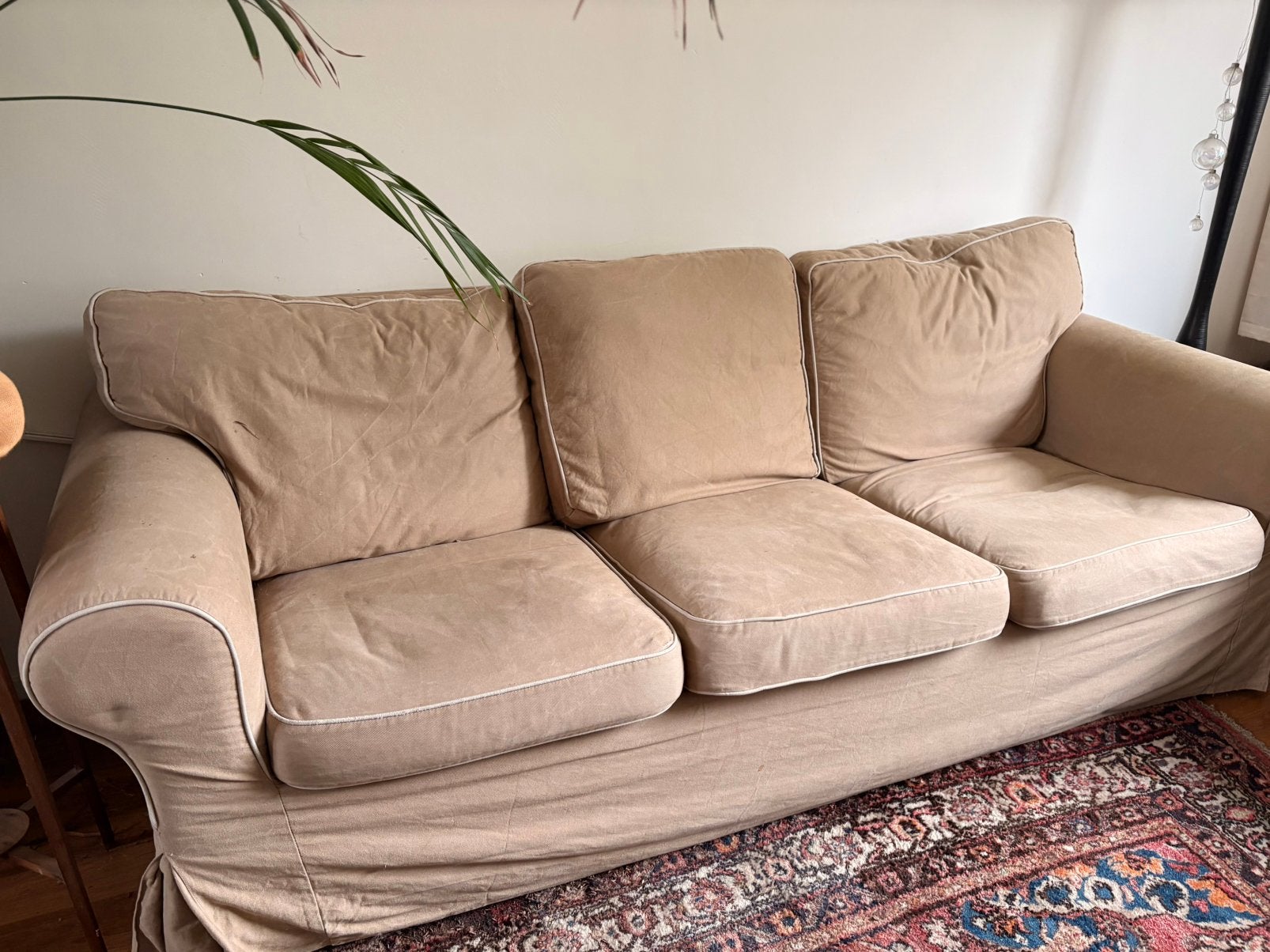 Gratis 3-zits Ektorp bank zandkleur, Gebruikt, Driepersoons, 75 tot 100 cm, Ophalen of Verzenden