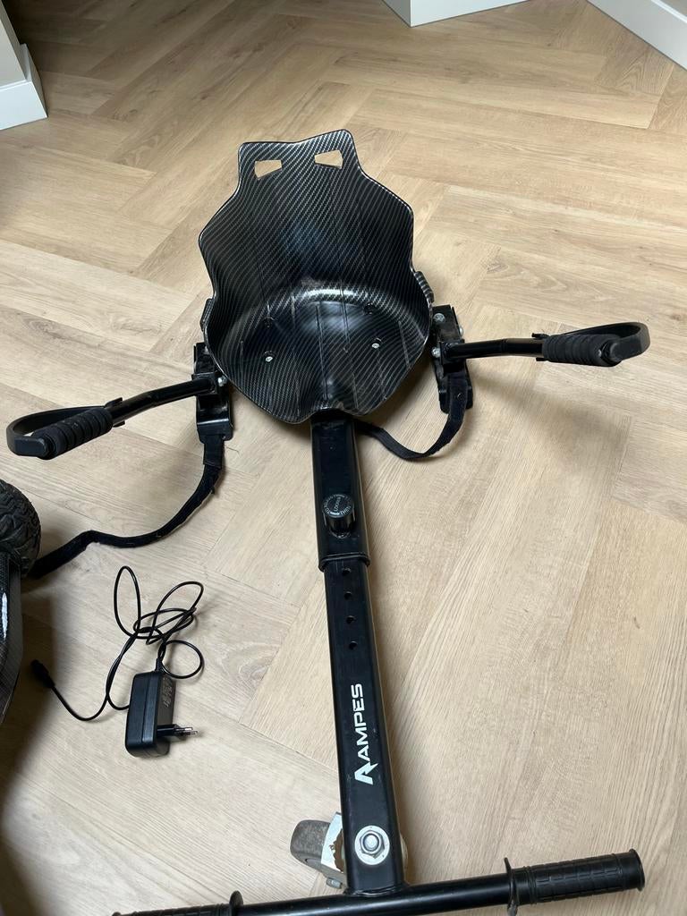 Hoverboard met zitje en oplader, Ophalen, Gebruikt