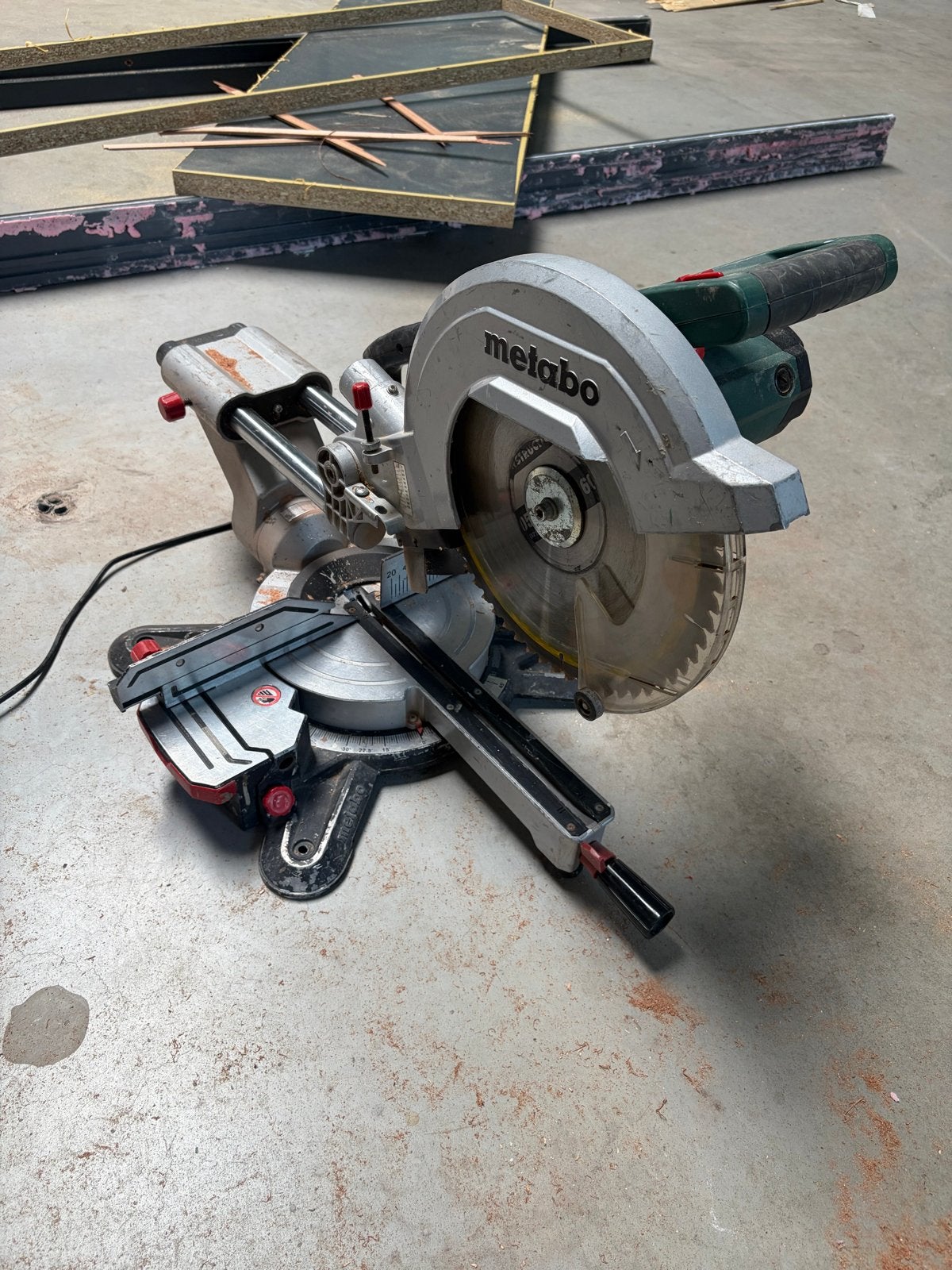 Metabo Afkortzaag KGS 305 defect, Ophalen, Gebruikt, 70 mm of meer, Afkortzaag