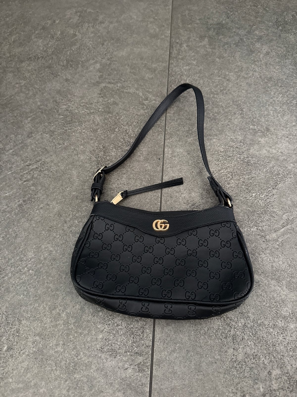 Zwarte Gucci Schoudertasje, Ophalen of Verzenden, Zo goed als nieuw, Zwart, Schoudertasje