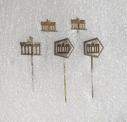 5 speldjes van Brandenburger Tor Berlijn, Ophalen of Verzenden, Gebruikt, Overige onderwerpen, Speldje of Pin