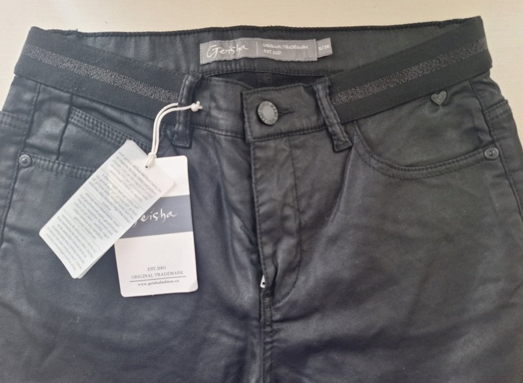 Geisha nieuwe zwarte coated broek, maat S 36, Kleding | Dames, Broeken en Pantalons, Geisha, Zwart, Nieuw, Ophalen of Verzenden