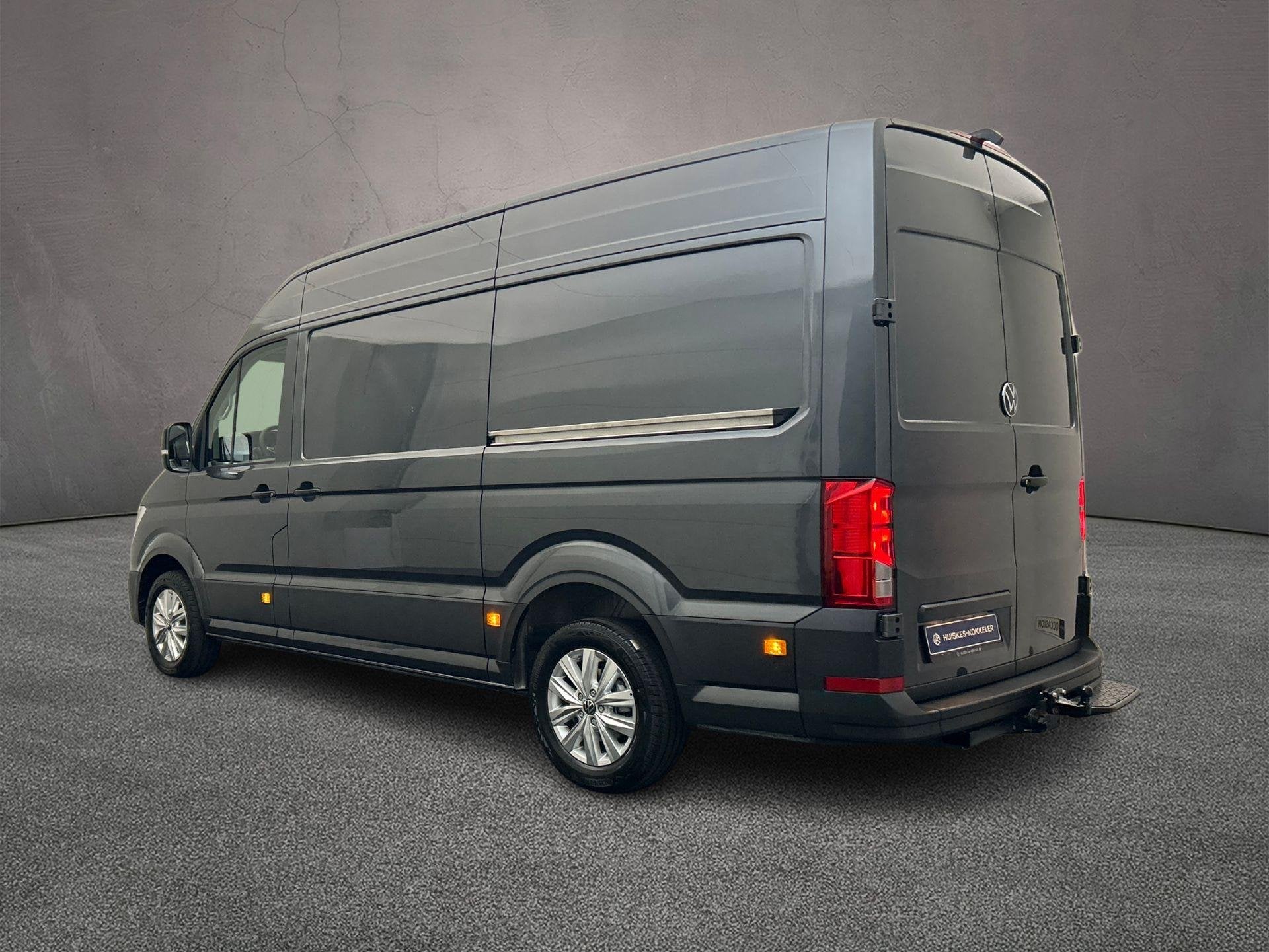 Volkswagen Crafter 35 2.0 TDI 177pk Automaat L3H3 Exclusive, Stof, 4 cilinders, Volkswagen, 11 km/l