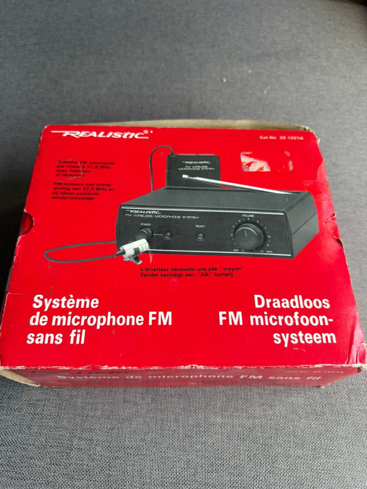 Realistic FM draadloos microfoonsysteem, model 32-1221A, Ophalen of Verzenden, Zo goed als nieuw