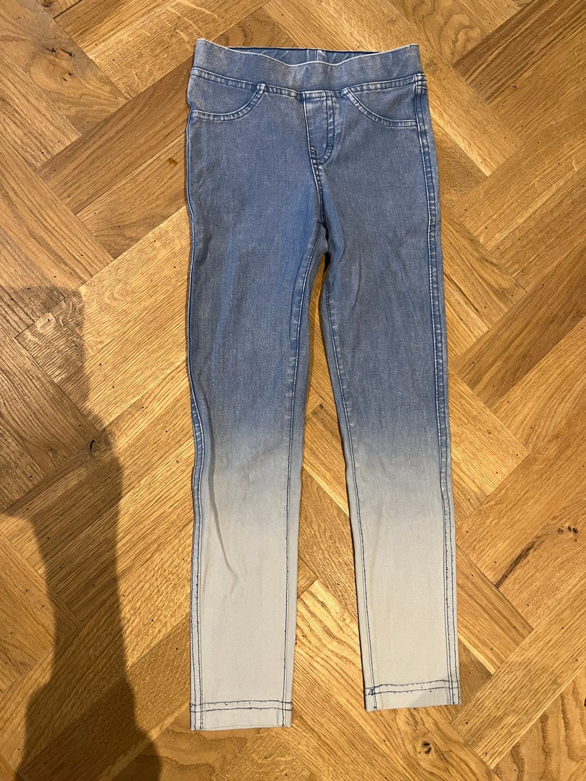 Leuke lichtblauwe tregging van h&m in maat 116, Ophalen of Verzenden, Zo goed als nieuw, Meisje