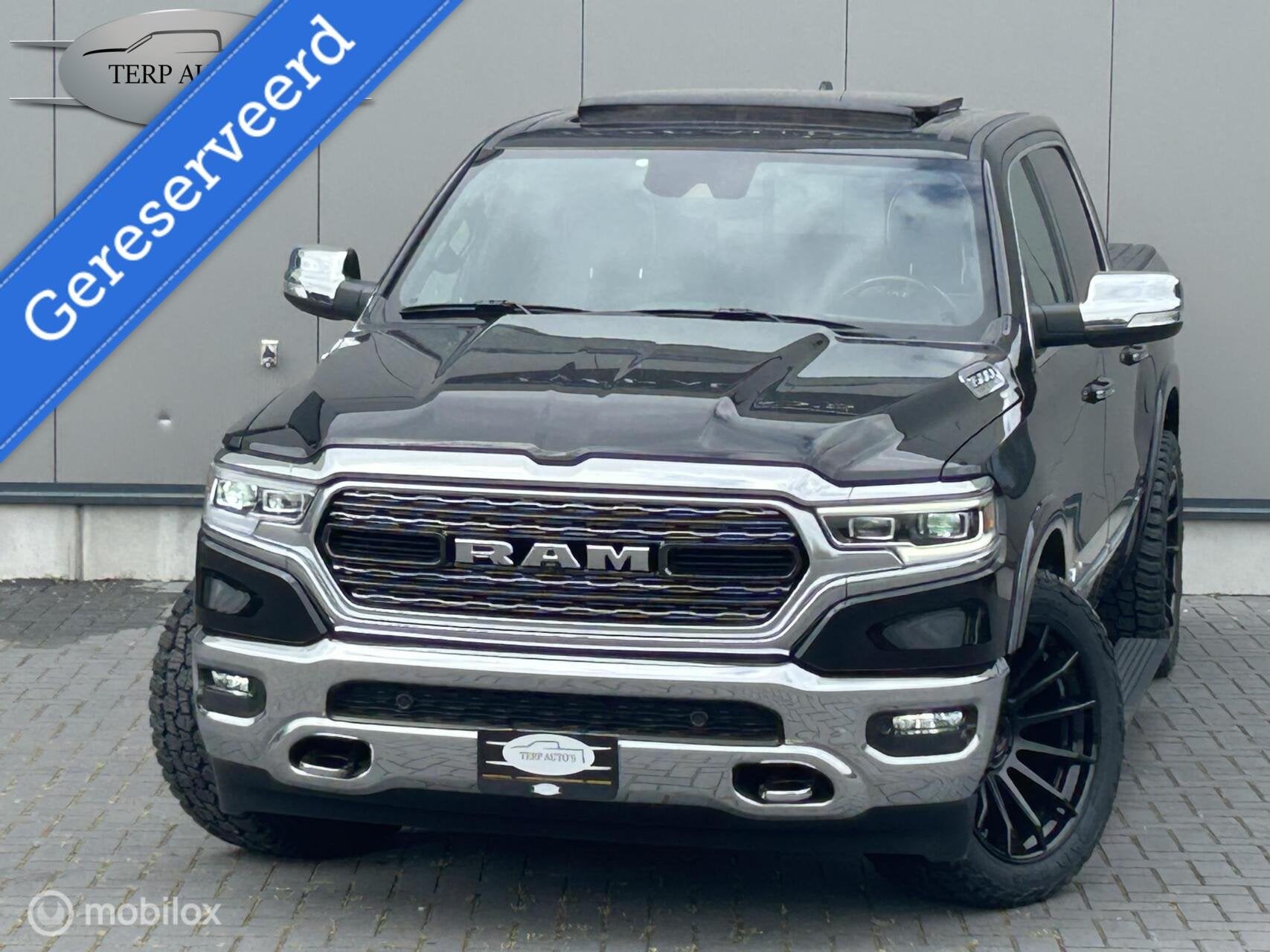 Dodge Ram 1500 5.7 V8 4x4 Limited Ramboxen MWK, Automaat, Dealer onderhouden, 5654 cc, Zwart