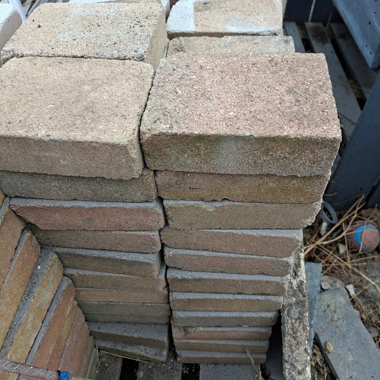 gratis stenen Terracotta, Tuin en Terras, Ophalen, Gebruikt, Beton, Klinkers