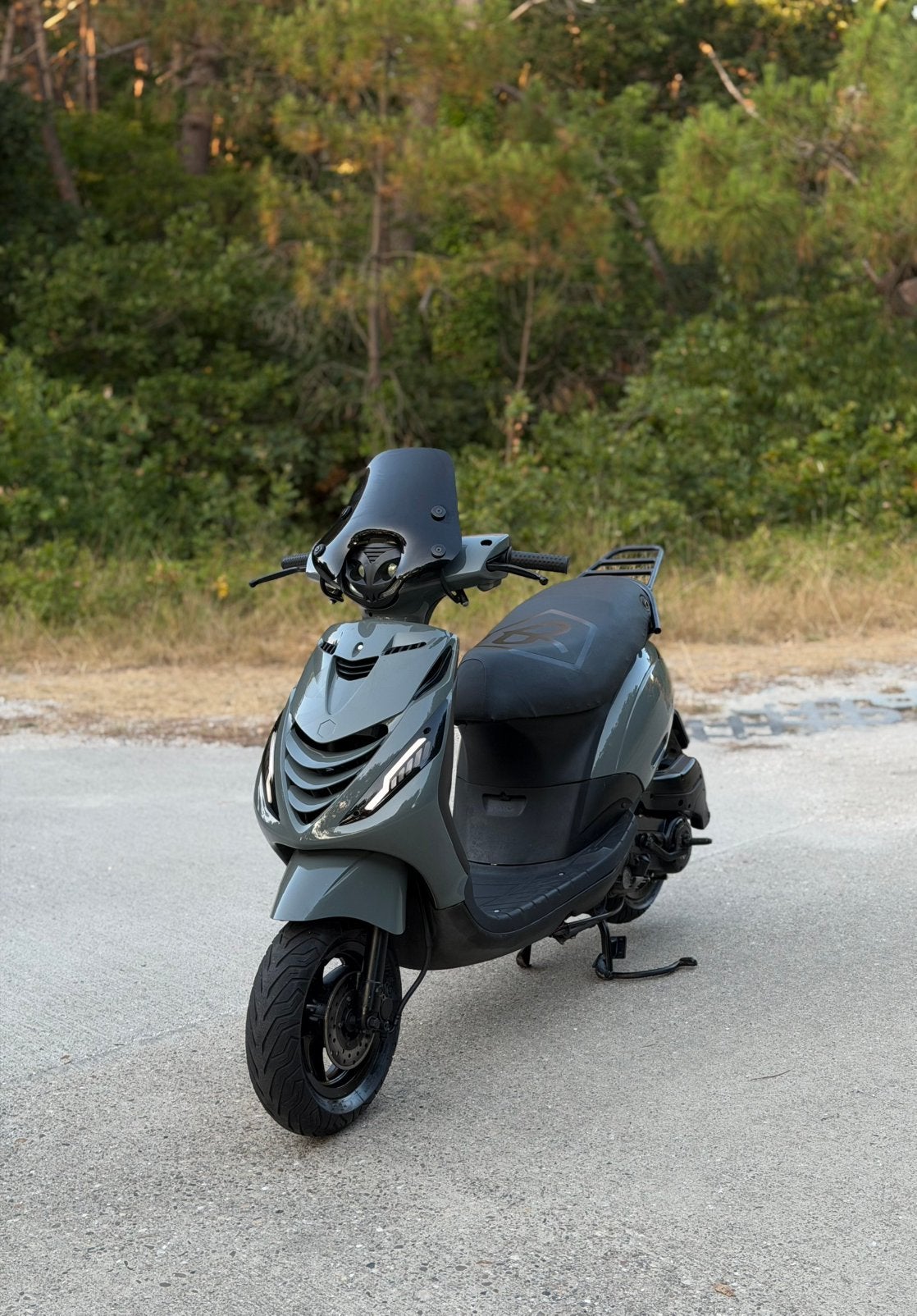 PIAGGIO ZIP | FULL OPTION | GEEL KENTEKEN, Fietsen en Brommers, Scooters | Piaggio, Ophalen of Verzenden, Zo goed als nieuw, Benzine