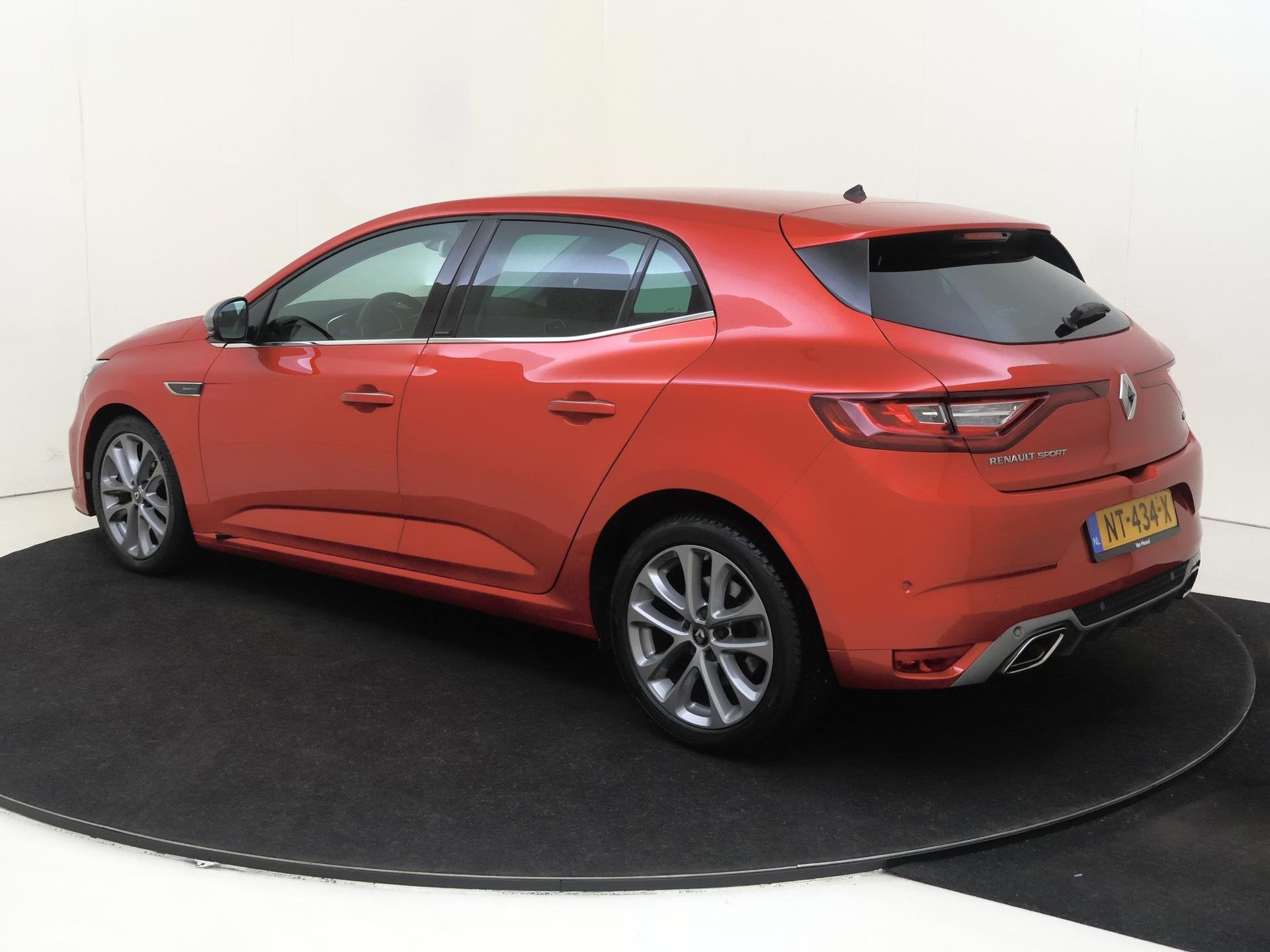 Renault Mégane 1.6 TCe GT | Automaat | Navigatie | Achterui, Auto's, 12 maanden, Gebruikt, 1650 kg, Origineel Nederlands