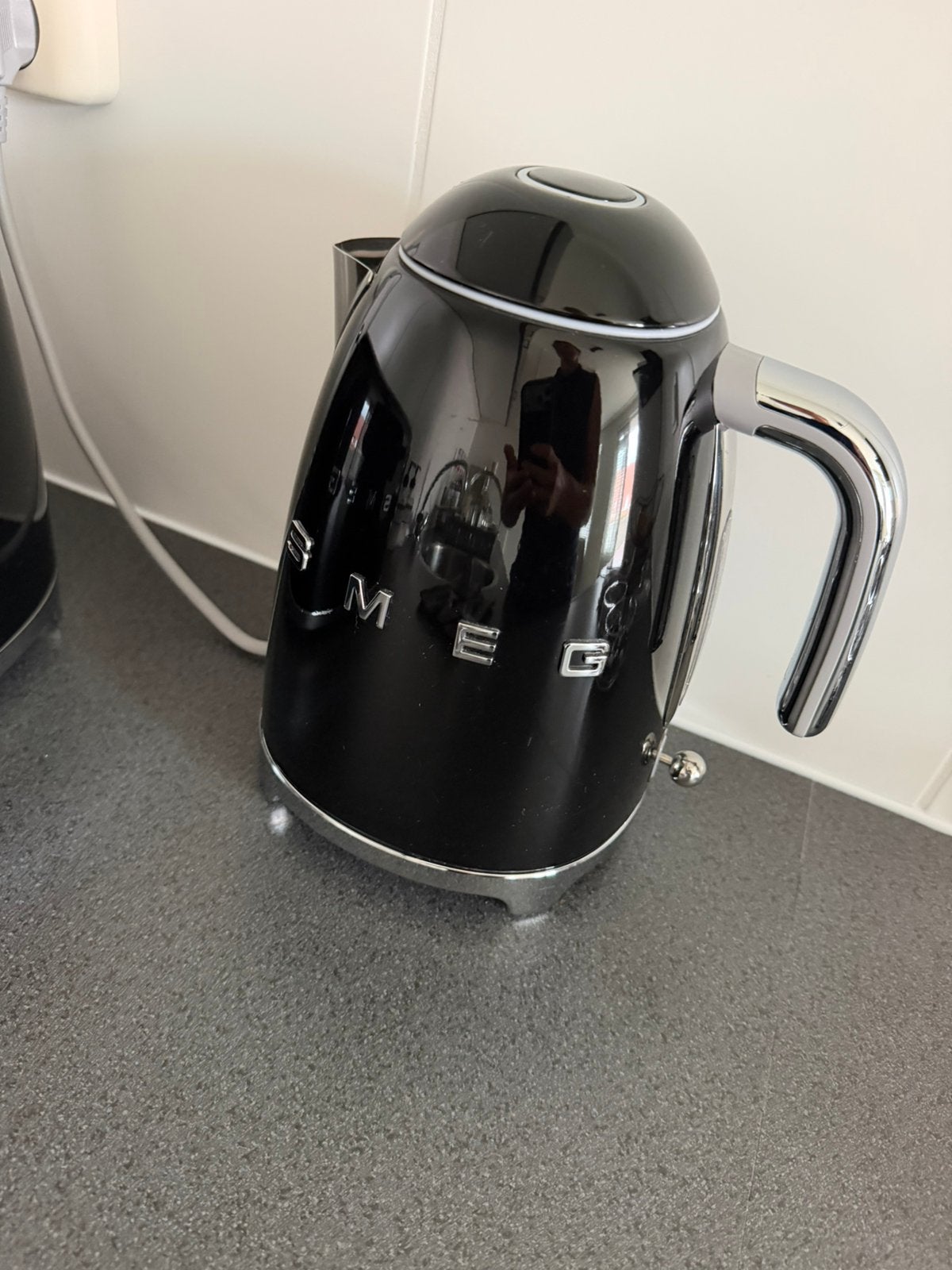 Smeg waterkoker, 1 tot 2 liter, Ophalen of Verzenden, Zo goed als nieuw