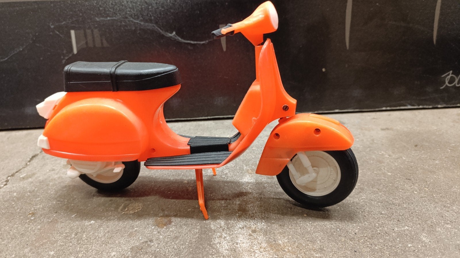 Vintage Vespa Scooter P150X, Plastic, Italy, Ophalen of Verzenden, Auto's