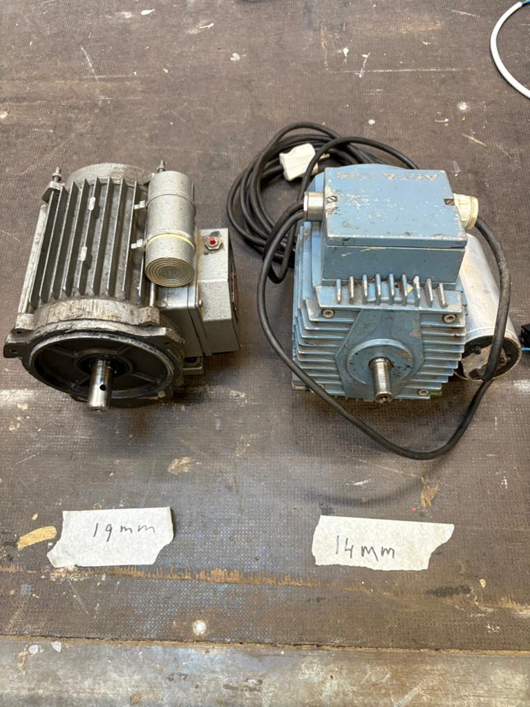 2 elektromotoren te koop 220 volt, Doe-het-zelf en Verbouw, Motoren, Ophalen of Verzenden, Zo goed als nieuw, Elektromotor