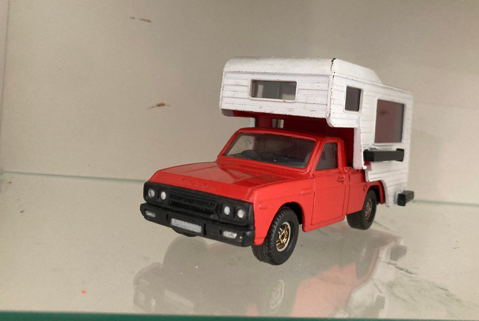 Corgi Toys camper Mazda, Hobby en Vrije tijd, Modelauto's | 1:43, Ophalen of Verzenden, Gebruikt, Auto, Corgi