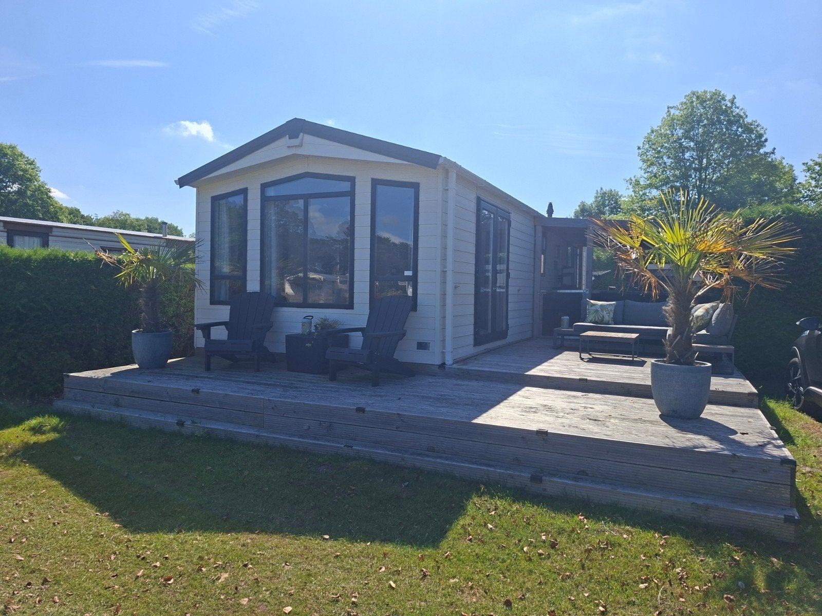 Luxe chalet 11x3,7m met veranda en uitzicht op het meer, Tot en met 4