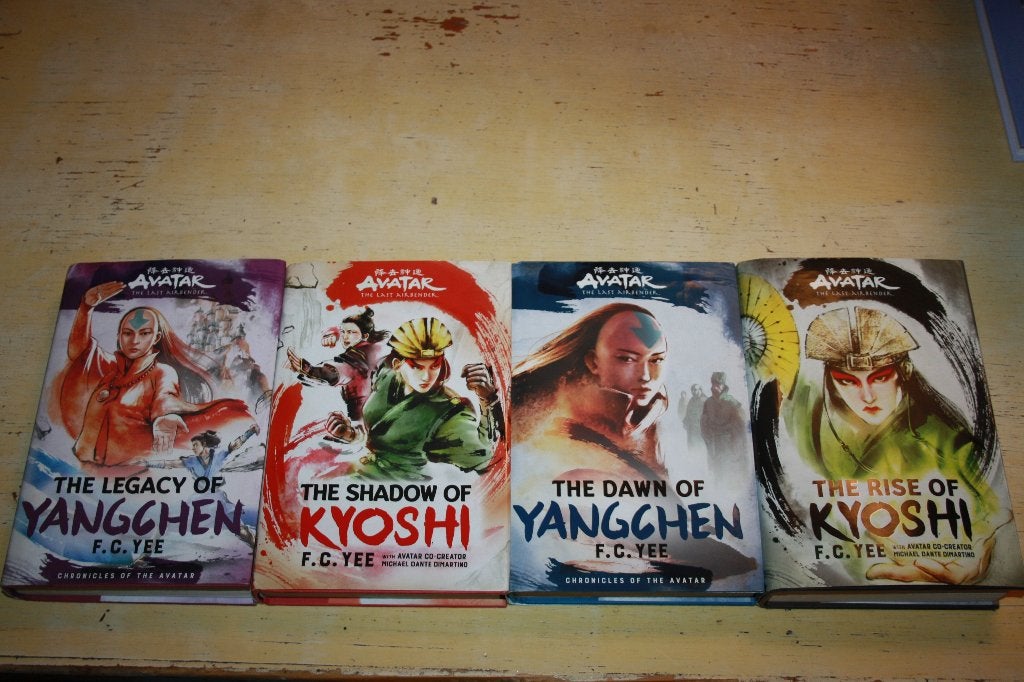 4x Chronicles of the Avatar the Last Airbender F.C. Yee, Ophalen of Verzenden, Zo goed als nieuw