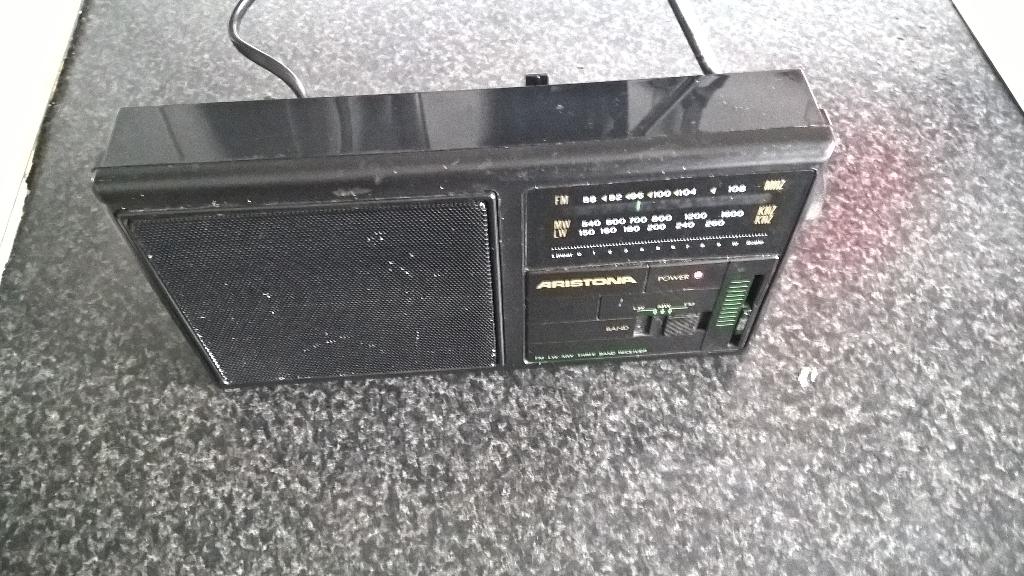 TE koop aangeboden mooi oude radio merk aristona, Ophalen of Verzenden, Gebruikt, Wereldontvanger