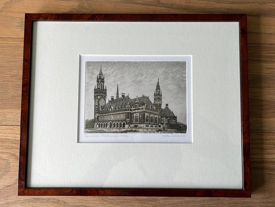 Ets Vredespaleis van Willem Veldhorst, 26 cm, Handgekleurd, Architectuur, Ophalen of Verzenden