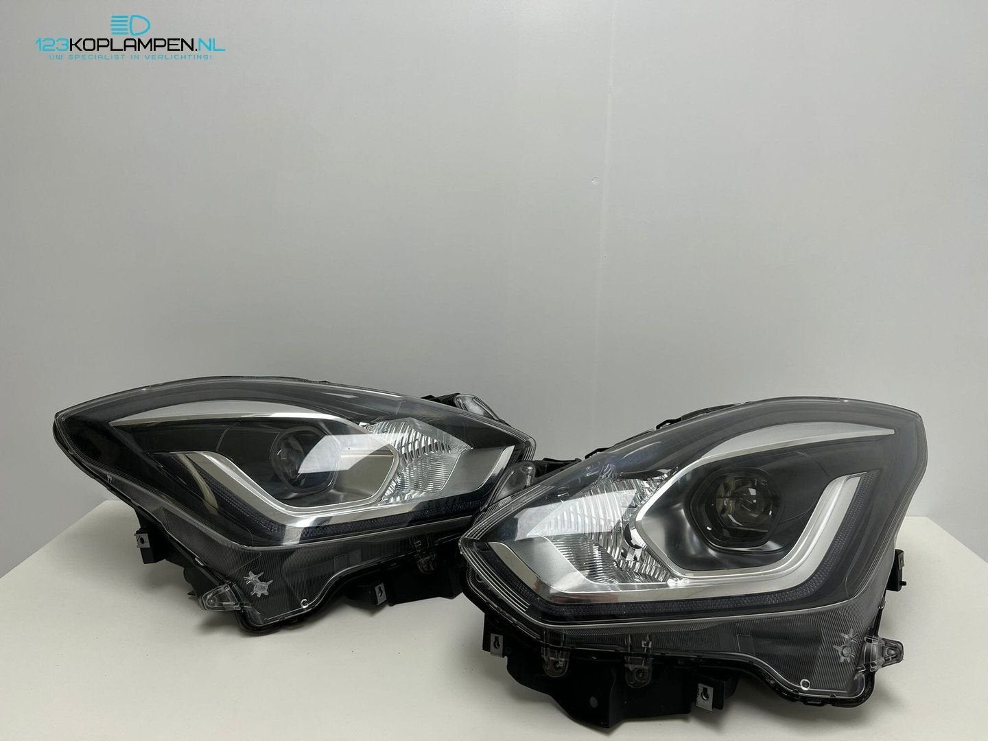 (VR) Suzuki Swift MK8 full led koplamp links rechts, Gebruikt, -, -, Ophalen of Verzenden