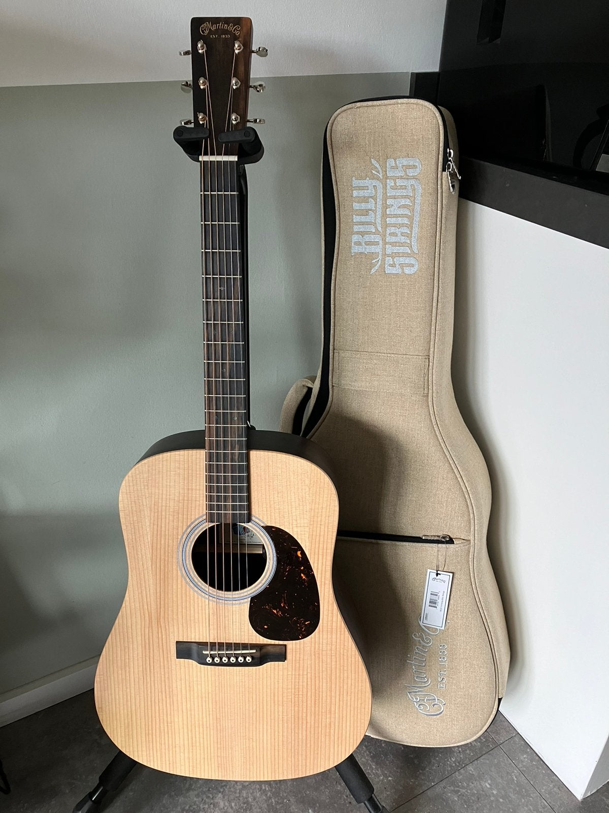Martin Billy Strings DX2E in nieuwstaat inclusief gigbag., Ophalen, Zo goed als nieuw, Western- of Steelstringgitaar