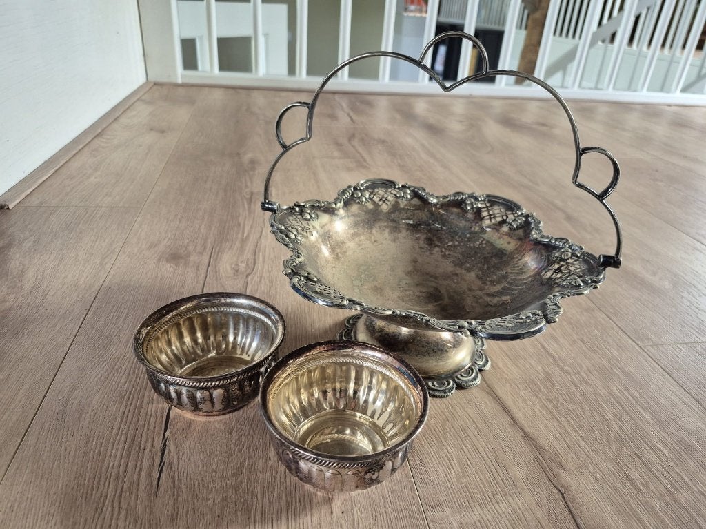 Zilverkleurig Tafelzilver: Hengselmand met 2 Bakjes, Ophalen