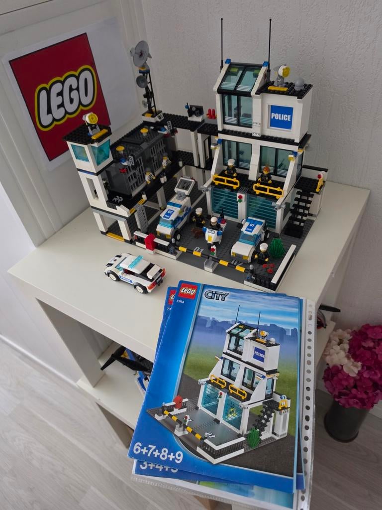 Lego politie bureau 7744, Ophalen of Verzenden, Zo goed als nieuw