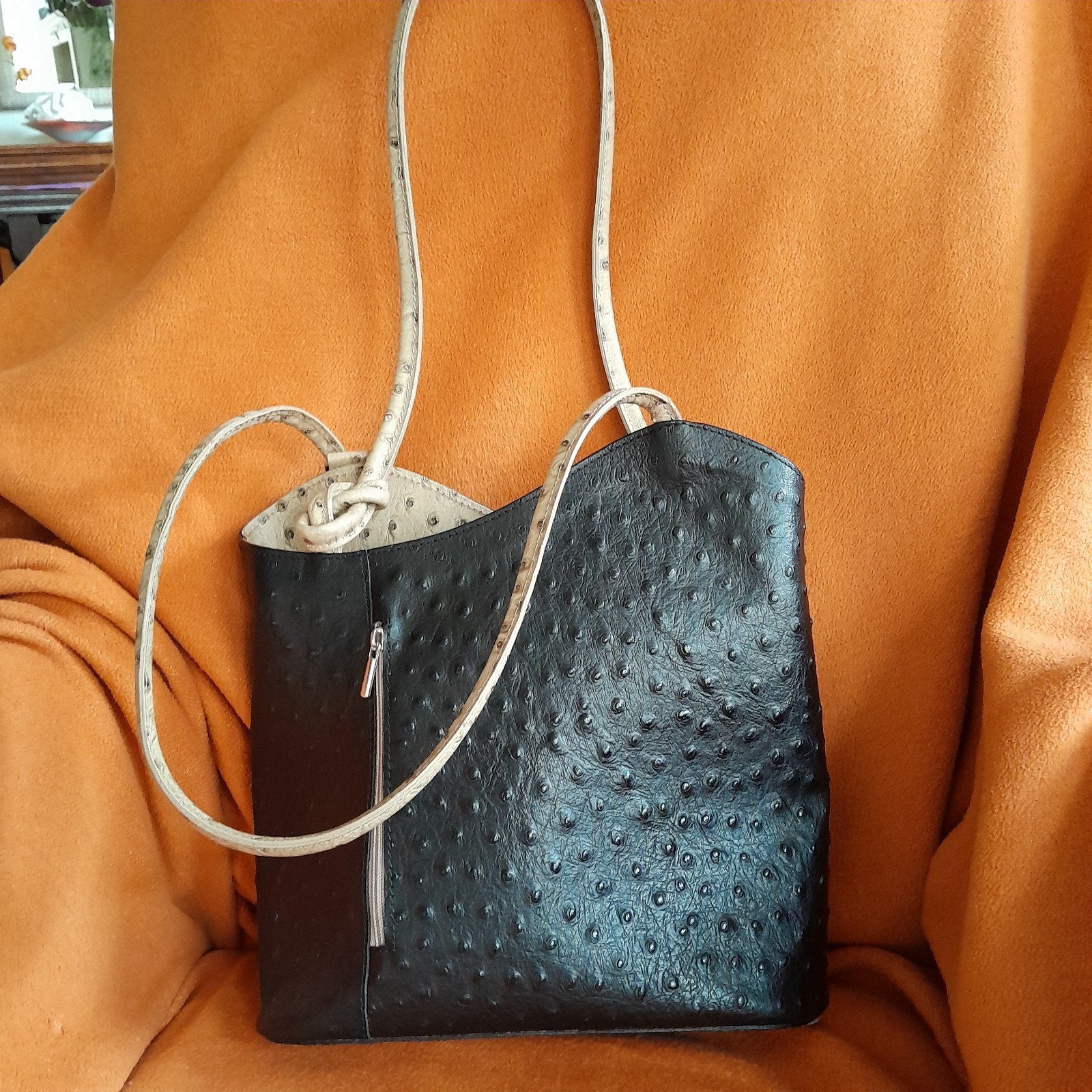 Leren handtas met struisvogelprint, zwart/beige, Sieraden, Tassen en Uiterlijk, Ophalen of Verzenden, Zo goed als nieuw, Zwart