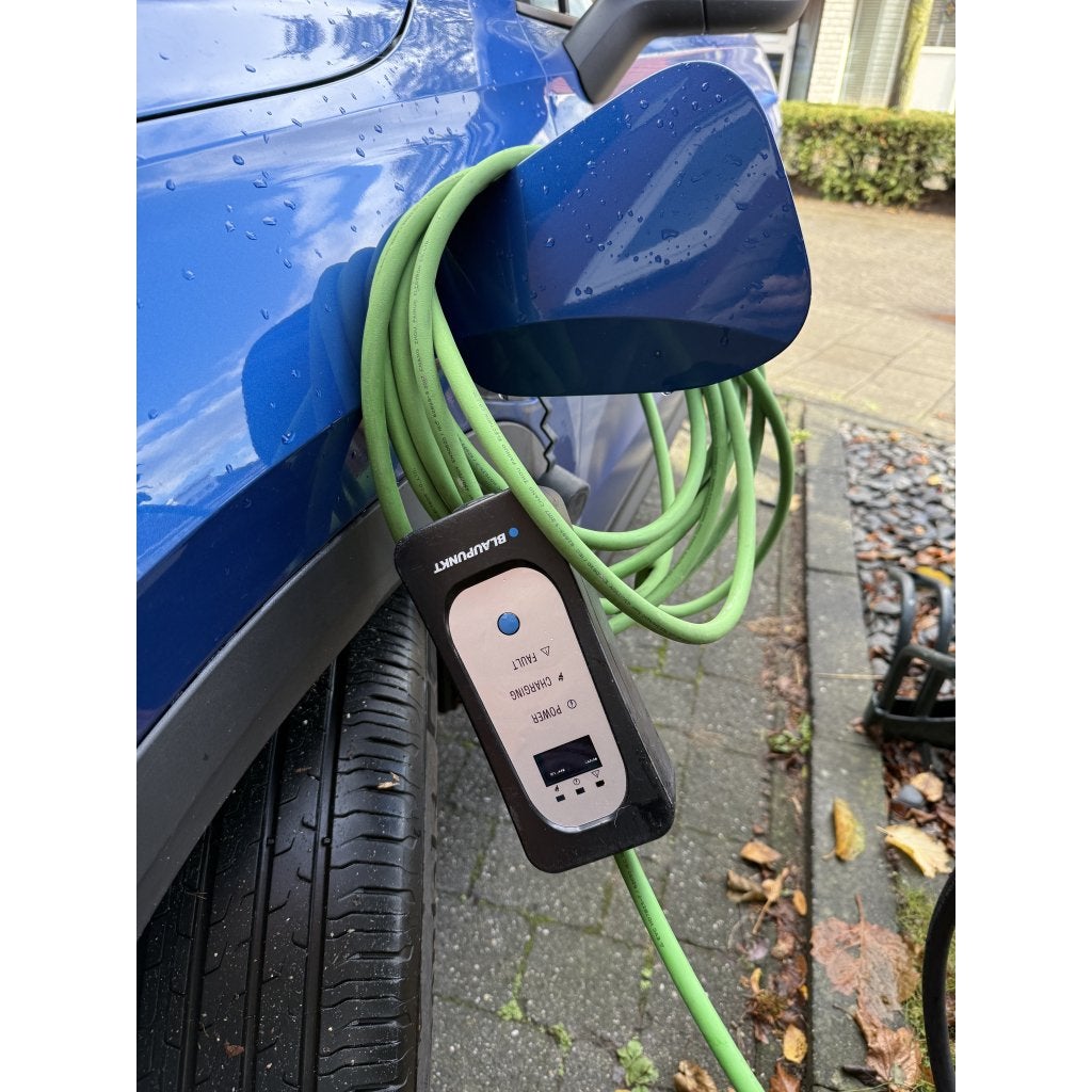 autolaadkabel ; Blaupunkt 230V draagbare lader Type 2, Gebruikt, Scartkabel, Ophalen of Verzenden, Minder dan 2 meter
